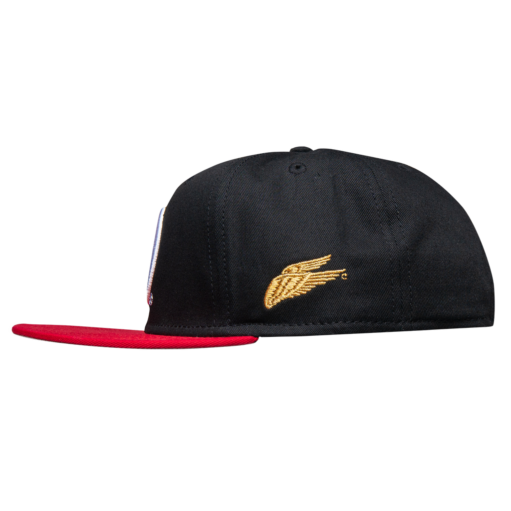 Classics Bred Snapback CAP "Scoop" in Black and Red (Decade Edition)